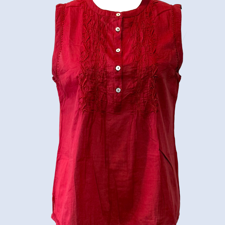 Embroidered sleevelss short Top